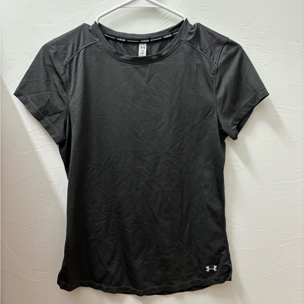 Grey under armor workout short sleeve